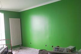 房屋装修：墙面刷白色涂料更安全