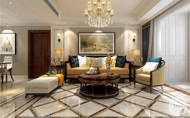 客厅是鹅黄色的主沙发和棕色表面的圆形茶几，背景墙是简约的原野背景画