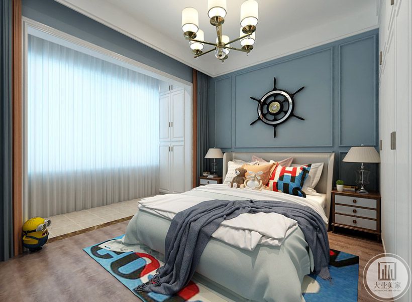 卧室 采用相对典雅沉静的软装配色，与简美式中的纹饰呼应，打造温馨睡眠空间