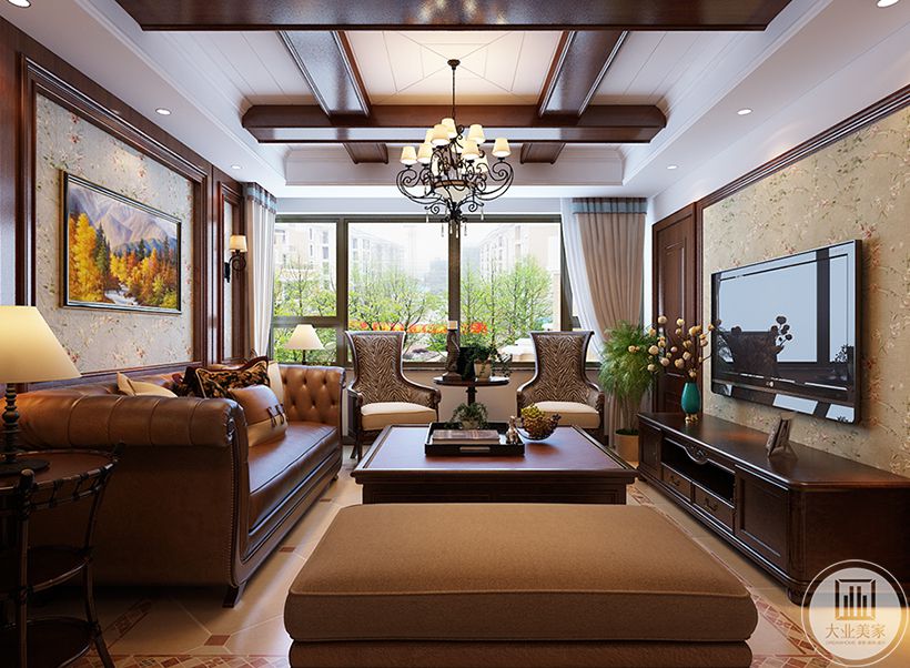 客厅的面积比较大，配合整体效果，墙面设计墙板来增加整体的围合感整体深浅对比，通过家具及软装的搭配使空间更加饱满也更有生活的味道