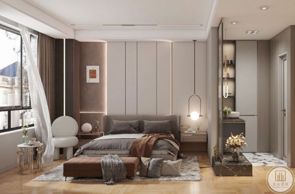 卧室的灯光色彩加木质墙板提高空间品质感。