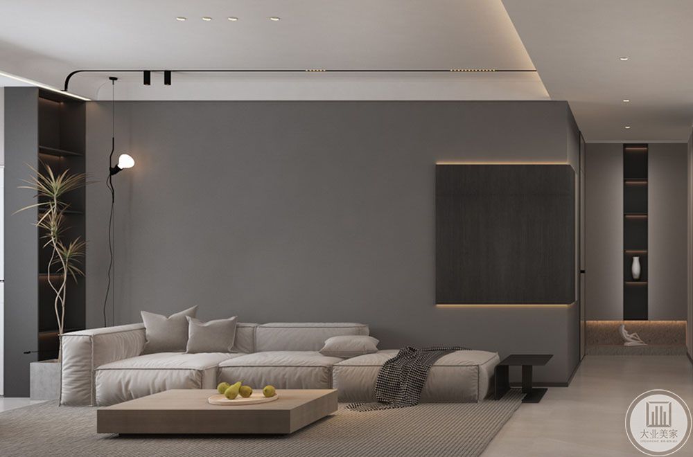 浅灰色的地毯和暖白色的沙发相辅相成，结合无主灯设计，给人放松，平和的感觉。