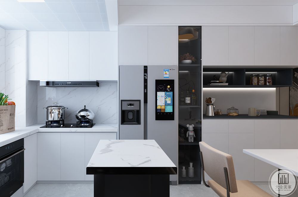 开放式厨房U型橱柜，满足储物的同时，也让空间结构整齐，视觉美观。