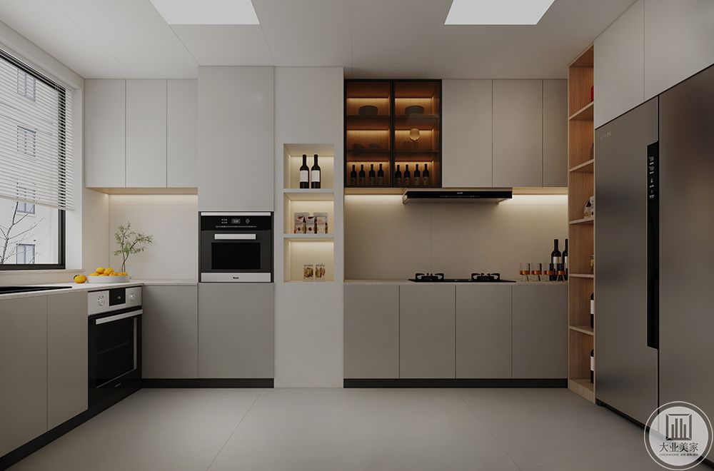 厨房结合建筑结构做壁龛增加收纳空间，电器做内嵌处理增加对空间的使用率