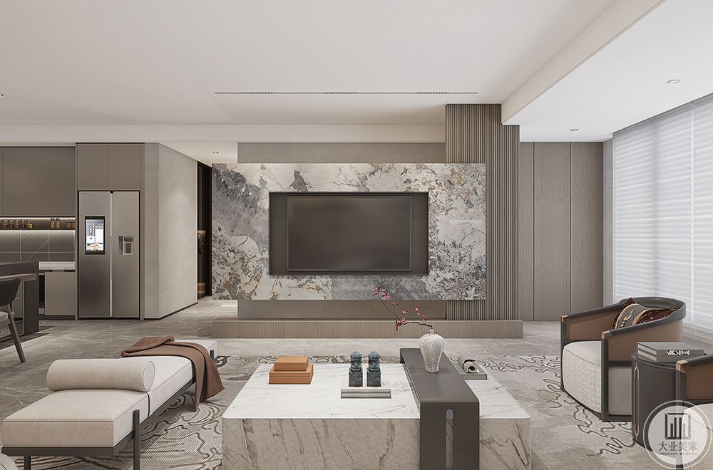 影视墙的造型简洁现代，将电视嵌入墙内配合实木古典家具造型，给人强烈的视觉冲击力。